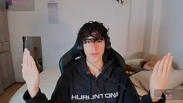 Nude Boy18 online show from February 26, 10:11 pm