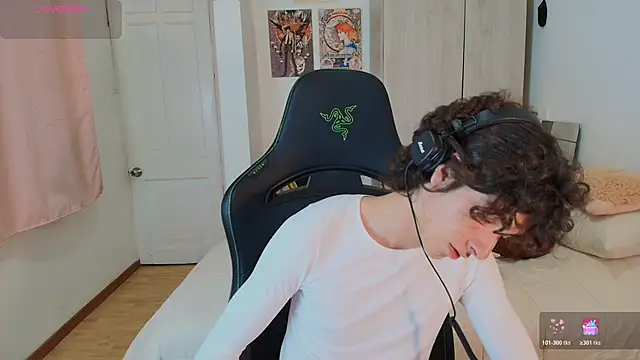 Nude Boy18 online show from December 21, 4:20 am