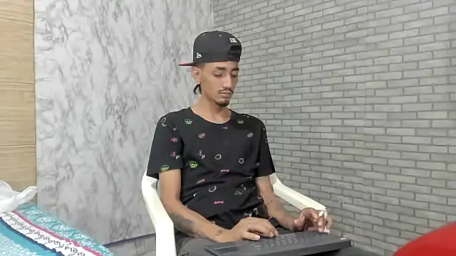 Sexvergon 26 online show from November 24, 8:32 pm