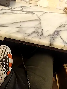 hotboy43339 online show from February 1, 2:43 am