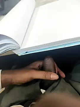 hotboy43339 online show from December 14, 8:54 am