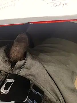 hotboy43339 online show from September 16, 5:52 am