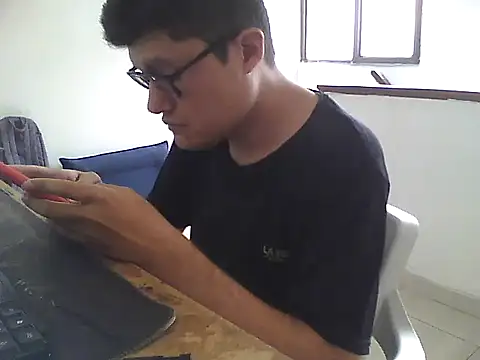 ANDERSON RAY online show from November 5, 4:09 pm