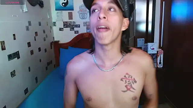 DannyPhantom555 online show from March 22, 8:03 pm