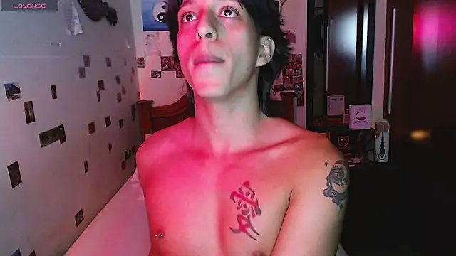 DannyPhantom555 online show from February 22, 11:28 pm