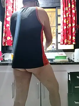 Snapshot of bad_wolf28 chatting on September 30, 11:03 am bad wolf28 online show from September 30, 11:03 am