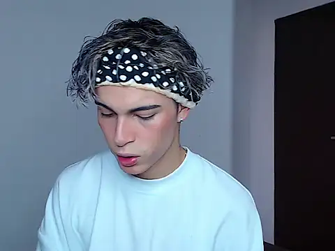 john vichenso online show from October 28, 10:23 pm