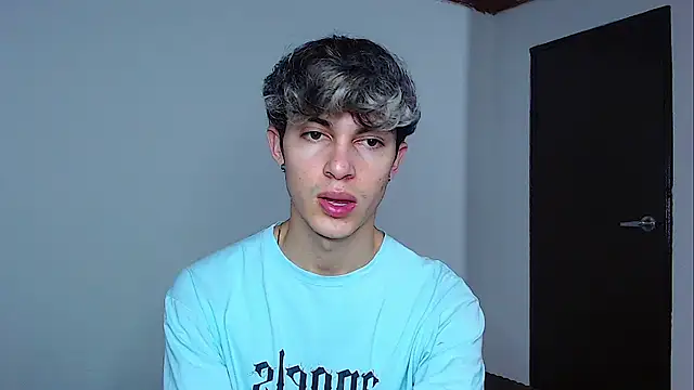 john vichenso online show from December 5, 9:00 pm