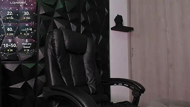 OstinDaniels online show from October 31, 10:24 pm