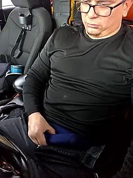 Snapshot of lucho8690 chatting on October 28, 9:17 pm lucho8690 online show from October 28, 9:17 pm