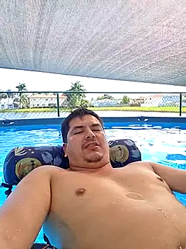 Snapshot of lucho8690 chatting on October 18, 7:52 pm lucho8690 online show from October 18, 7:52 pm