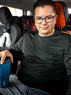 Snapshot of lucho8690 chatting on September 20, 6:19 pm lucho8690 online show from September 20, 6:19 pm