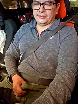 Snapshot of lucho8690 chatting on September 13, 11:28 pm lucho8690 online show from September 13, 11:28 pm