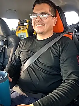 Snapshot of lucho8690 chatting on October 13, 9:21 pm lucho8690 online show from October 13, 9:21 pm