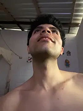 Axel-Mejia online show from December 3, 9:43 pm