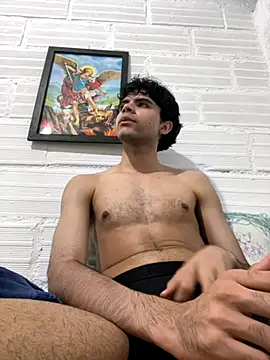 Axel-Mejia online show from October 29, 3:09 am