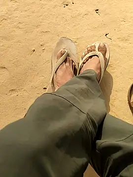 INTERNATIONAL0001 online show from November 9, 4:16 am