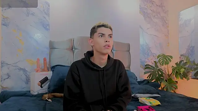 Room 69x online show from March 31, 1:57 pm