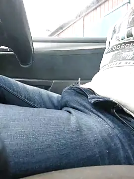 Snapshot of lynxman chatting on October 2, 11:36 am lynxman online show from October 2, 11:36 am