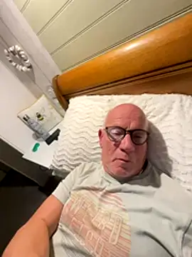 Snapshot of philefc chatting on October 27, 9:06 pm philefc online show from October 27, 9:06 pm