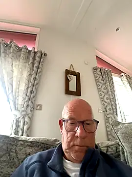 Snapshot of philefc chatting on October 3, 10:09 am philefc online show from October 3, 10:09 am