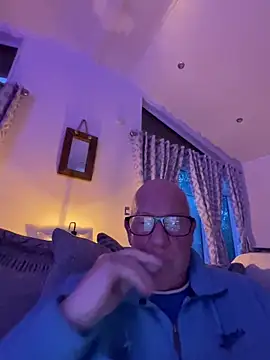 philefc online show from December 21, 4:04 pm