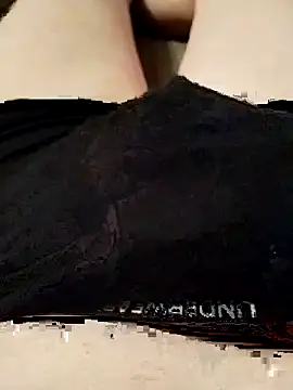 Snapshot of Anonimek942 chatting on October 6, 7:29 pm Anonimek942 online show from October 6, 7:29 pm