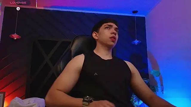 Eryonbradley online show from March 21, 11:25 am