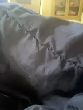 Snapshot of gb7572 chatting on September 11, 8:13 am gb7572 online show from September 11, 8:13 am