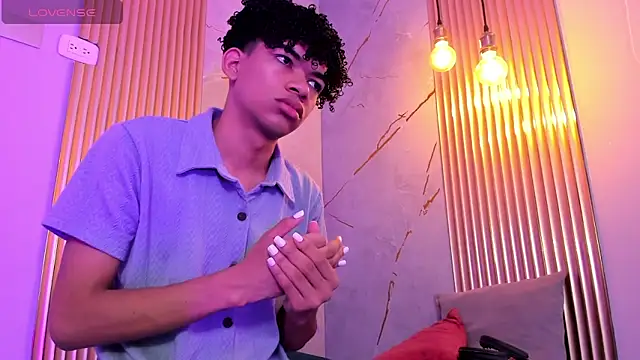 Ivone Rose  online show from November 18, 12:20 pm