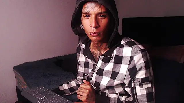 black firex online show from September 26, 1:25 am