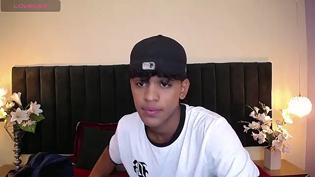 jhos padill online show from April 15, 1:22 pm