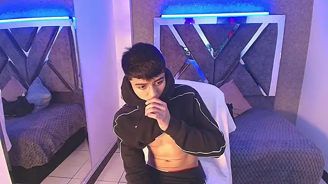 Snapshot of lian_fooox chatting on September 13, 6:47 am lian fooox online show from September 13, 6:47 am