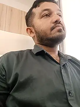 VJ17 online show from October 7, 5:44 am