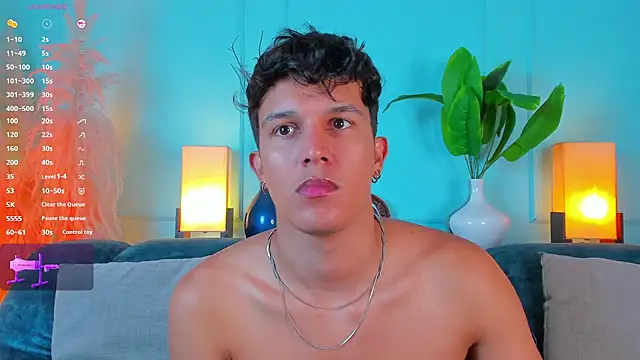 Leo Savage  online show from April 8, 4:57 am