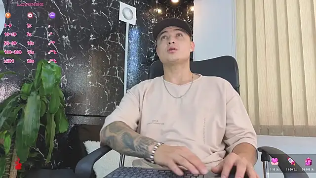 Alexander ferre online show from April 17, 1:25 pm