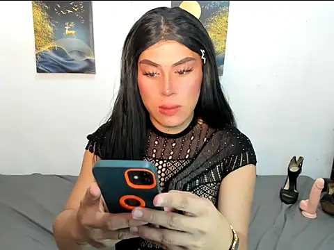 Ashley Slutty online show from November 9, 6:45 pm