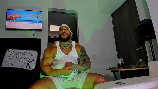 Snapshot of Andrew_Johnnson chatting on September 28, 1:42 pm Andrew Johnnson online show from September 28, 1:42 pm