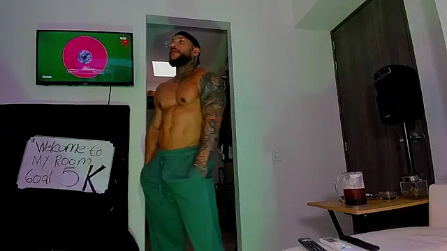 Snapshot of Andrew_Johnnson chatting on October 9, 5:51 pm Andrew Johnnson online show from October 9, 5:51 pm