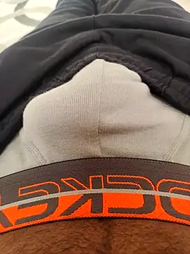 Snapshot of slim-uncut chatting on October 8, 1:43 am slim-uncut online show from October 8, 1:43 am