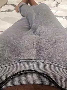 Snapshot of slim-uncut chatting on October 25, 1:40 am slim-uncut online show from October 25, 1:40 am