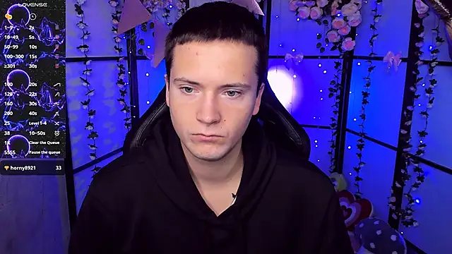 Snapshot of ZackNeal chatting on October 17, 6:06 am ZackNeal online show from October 17, 6:06 am