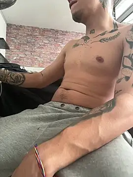 AlphaMasterXxx online show from May 30, 3:23 pm