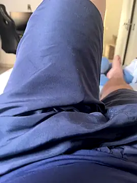 Novinho16cmz online show from October 6, 4:22 pm