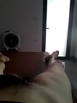 Snapshot of quoc85 chatting on October 6, 7:57 am quoc85 online show from October 6, 7:57 am