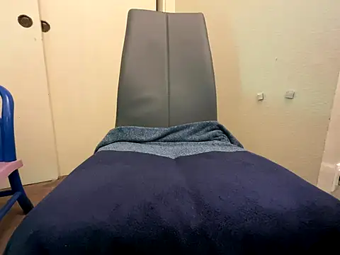 Snapshot of whiteuncut chatting on October 4, 1:16 pm whiteuncut online show from October 4, 1:16 pm