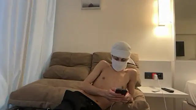 holydirt luxeno1 online show from March 23, 2:23 pm