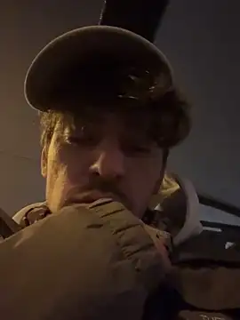 hottest23 online show from December 13, 10:49 pm