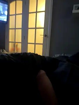 devonboy06 online show from October 15, 9:44 pm