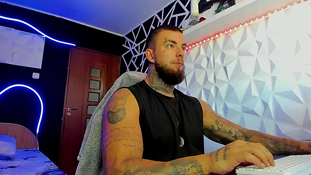 Chrisjordan66 online show from September 23, 7:07 am